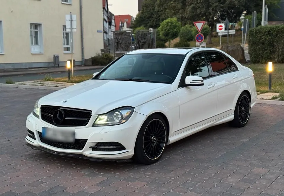 Mercedes-Benz C300