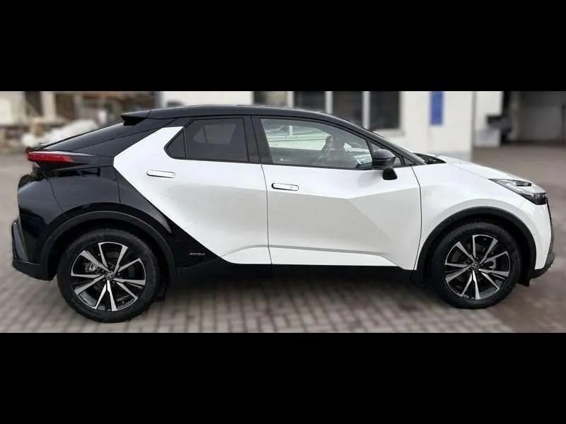 Toyota C-Hr 2025 photo 4