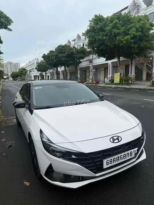 Hyundai Elantra photo 4