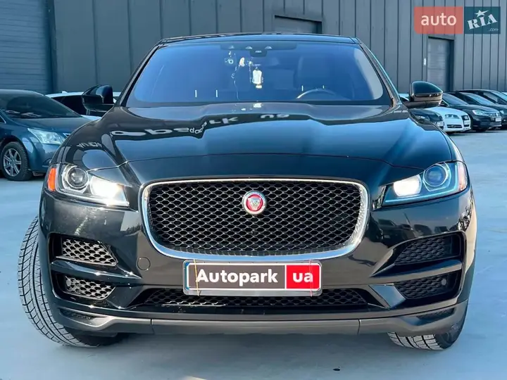 Jaguar F-Pace 2016 photo 2