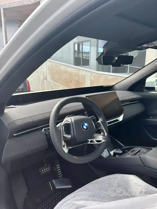 BMW Ix3 2026 photo 4