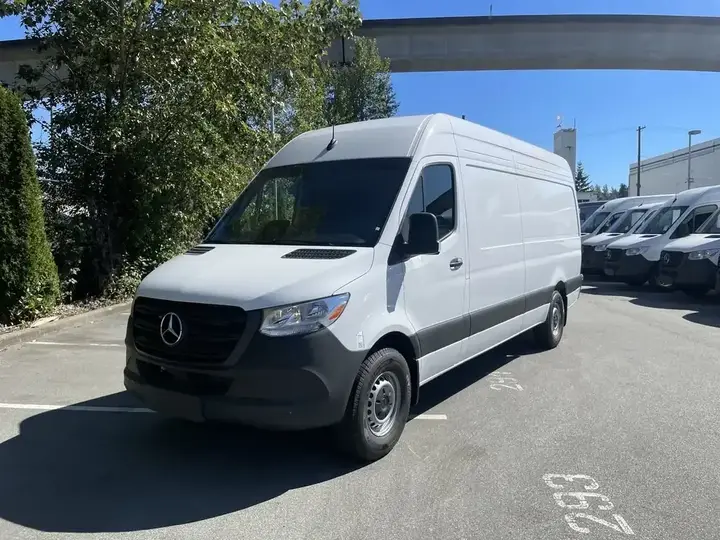 Mercedes-Benz Sprinter 2500 2026 photo 4
