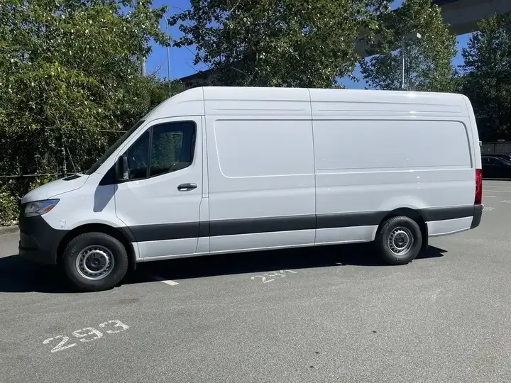 Mercedes-Benz Sprinter 2500 2026 photo 5
