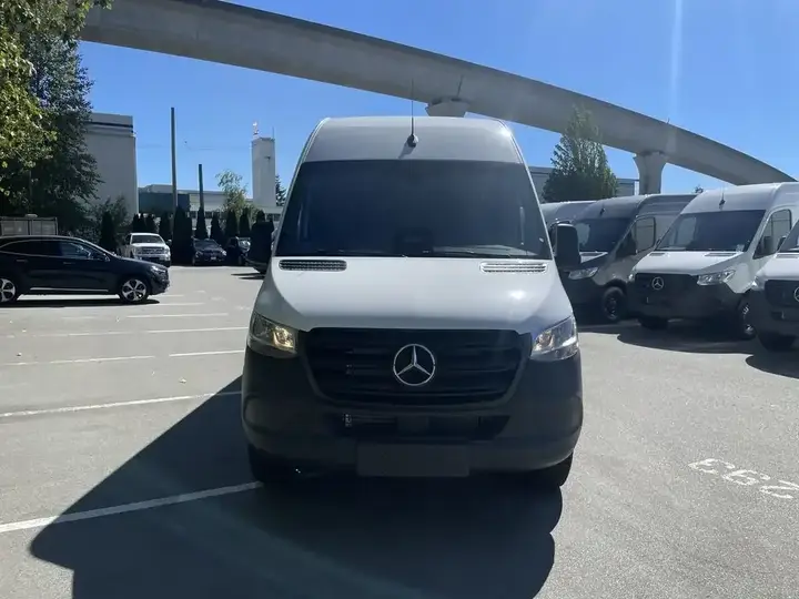 Mercedes-Benz Sprinter 2500 2026 photo 3