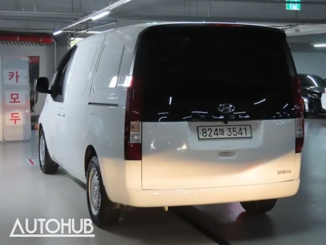 Hyundai Staria 2022 photo 4