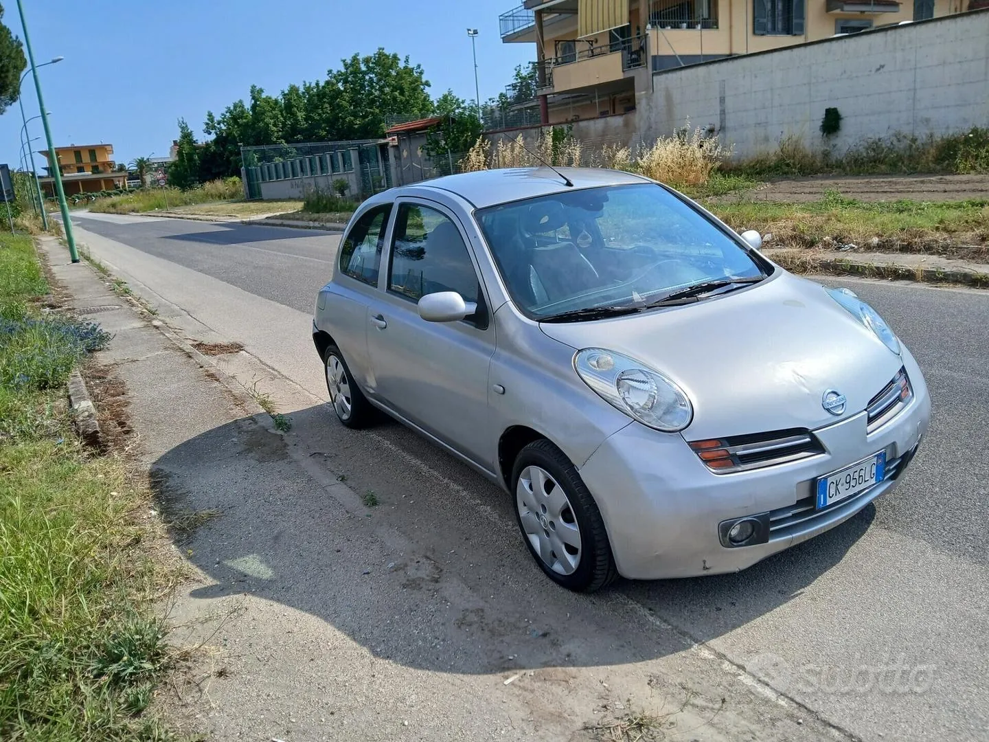 Nissan Micra 2004 photo 3