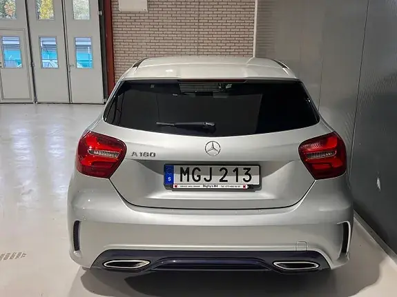 Mercedes-Benz A 180 2016 photo 4