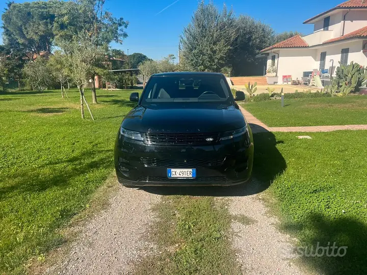 Land Rover Range Rover Sport 2024 photo 3