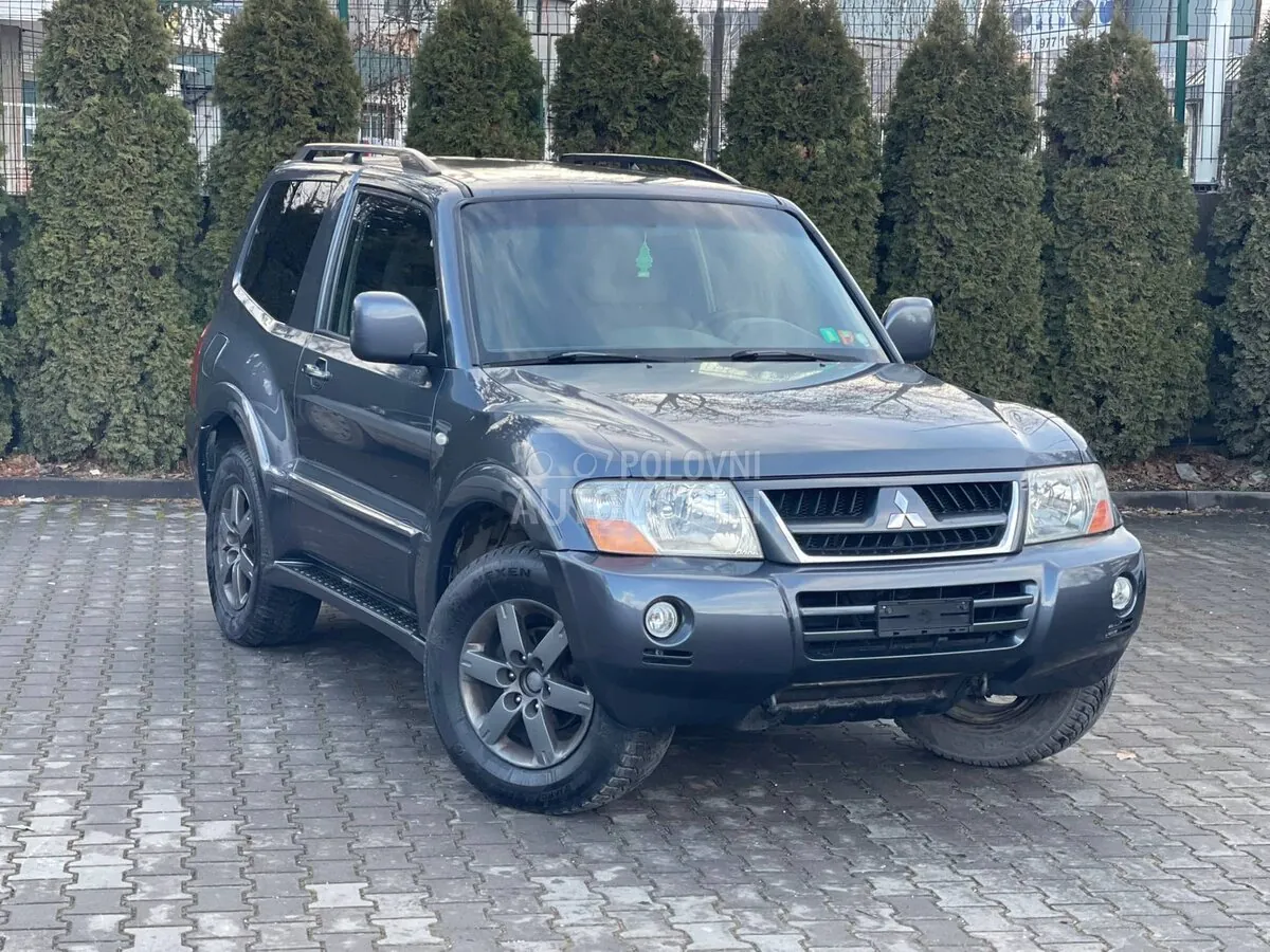 Mitsubishi Pajero 2006 photo 2