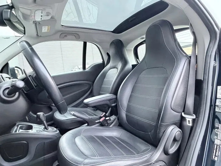 Smart Fortwo 2017 photo 2