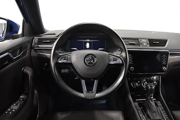 Skoda Superb 2020 photo 2