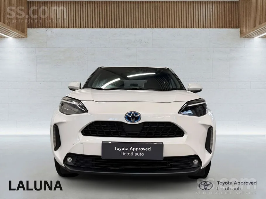 Toyota Yaris Cross Hybrid Crossover 2023 photo 4