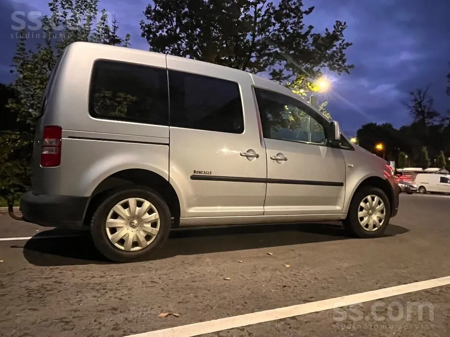 Volkswagen Caddy 2011 photo 2