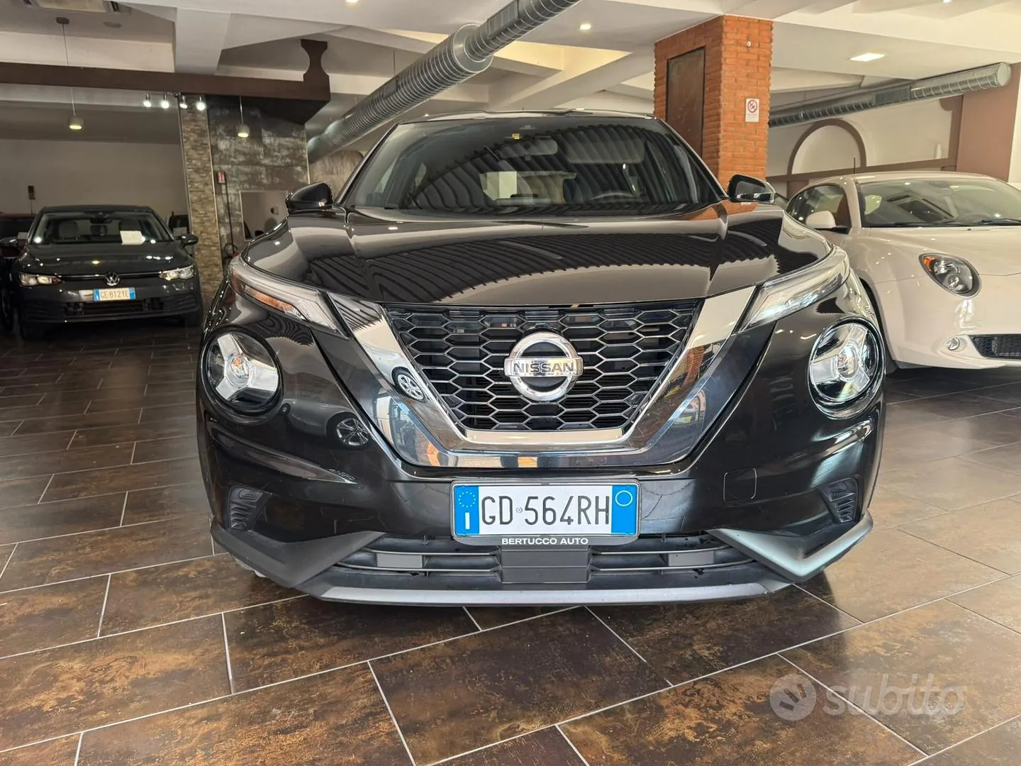 Nissan Juke 2021 photo 2