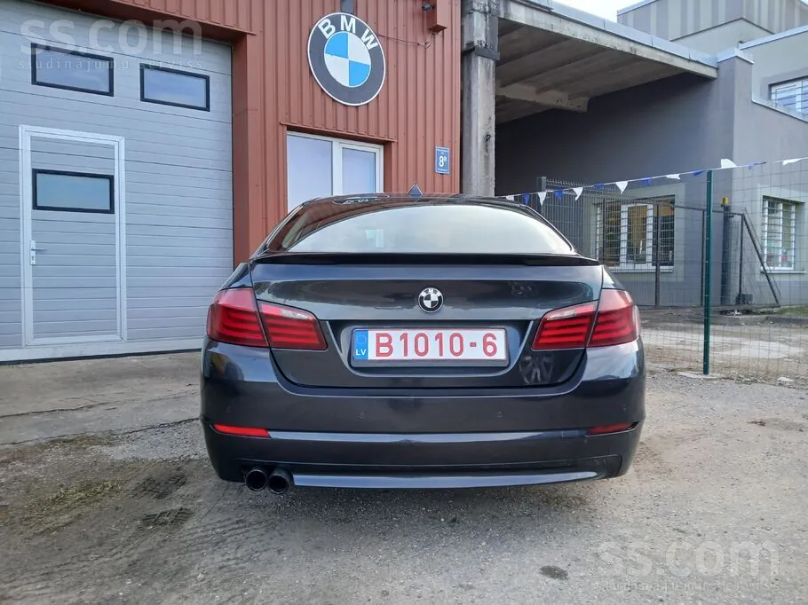 BMW 523I 2010 photo 4