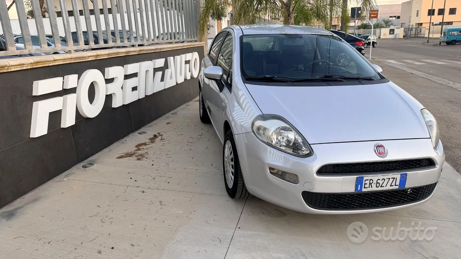 Fiat Punto 2013 photo 2
