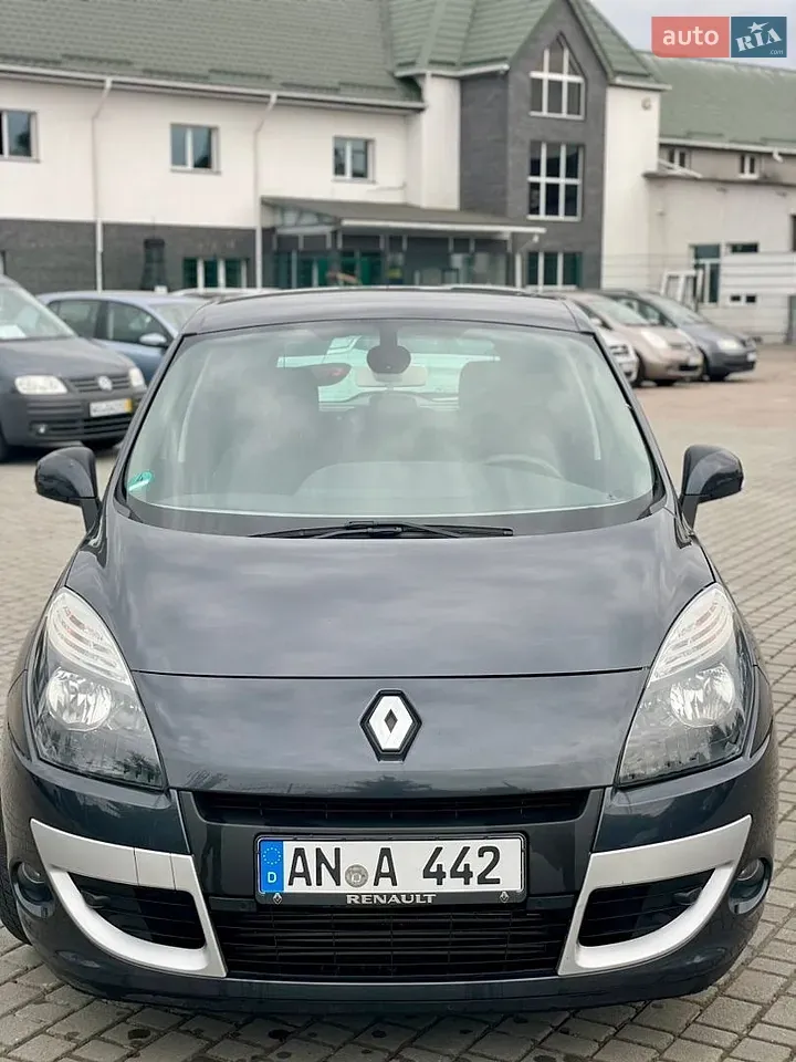 Renault Scenic 2012 photo 4