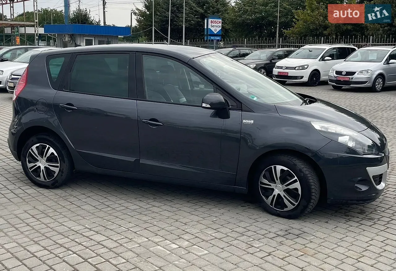 Renault Scenic 2012 photo 3