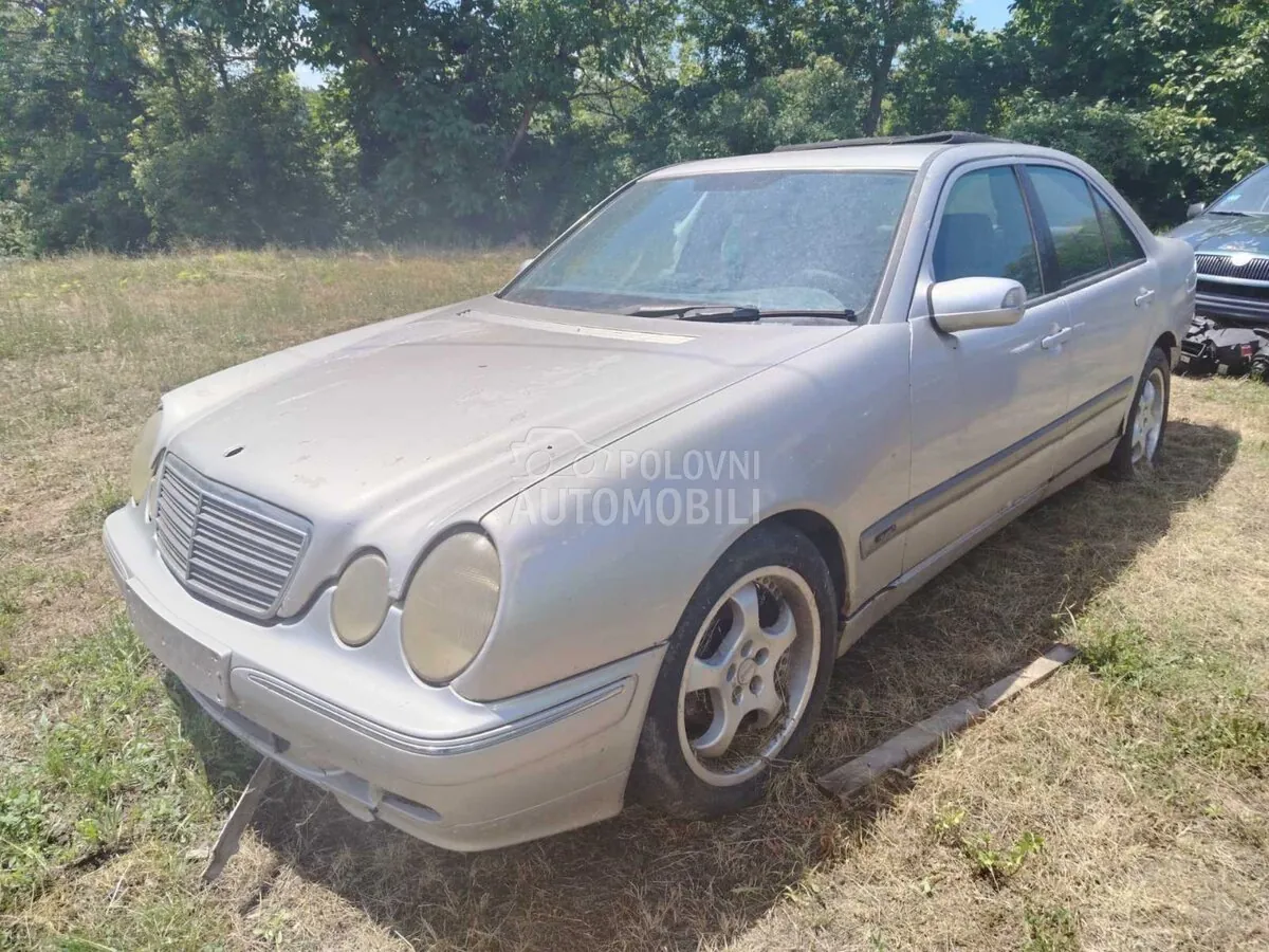 Mercedes-Benz E 220