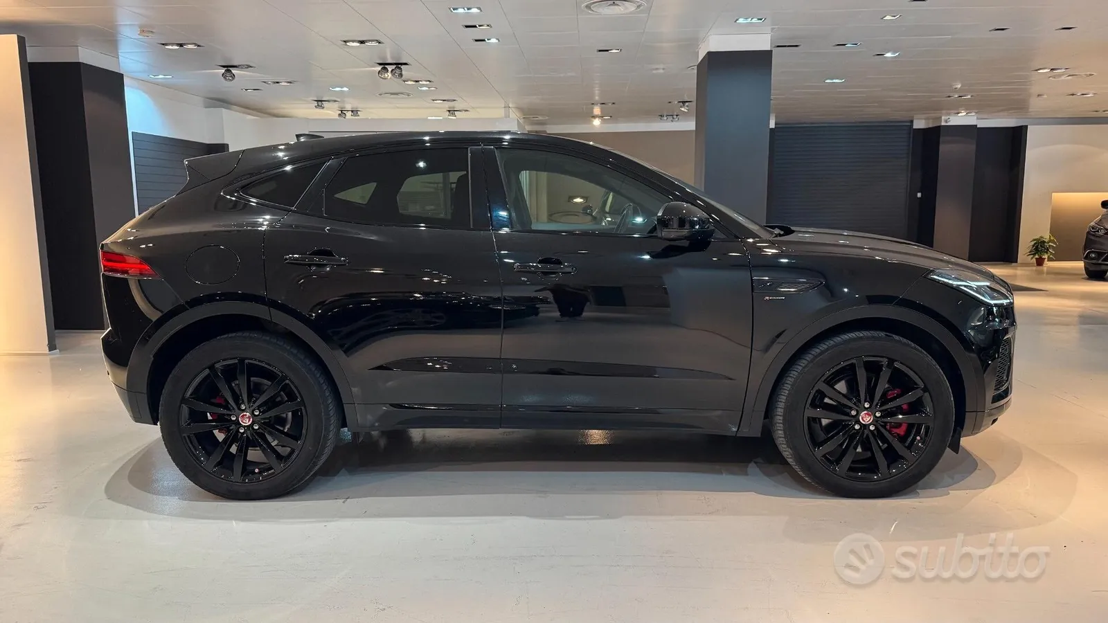 Jaguar E-Pace 2022 photo 5