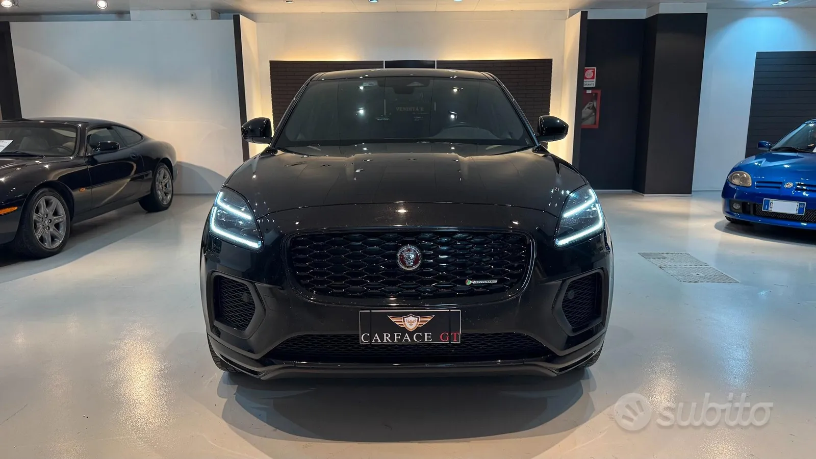 Jaguar E-Pace 2022 photo 2