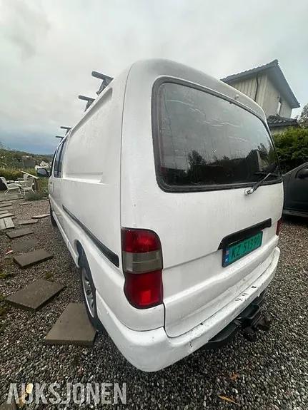 Toyota Hiace 2004 photo 5
