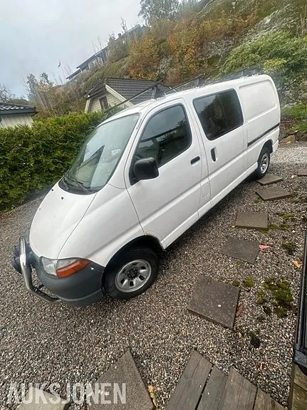 Toyota Hiace 2004 photo 3