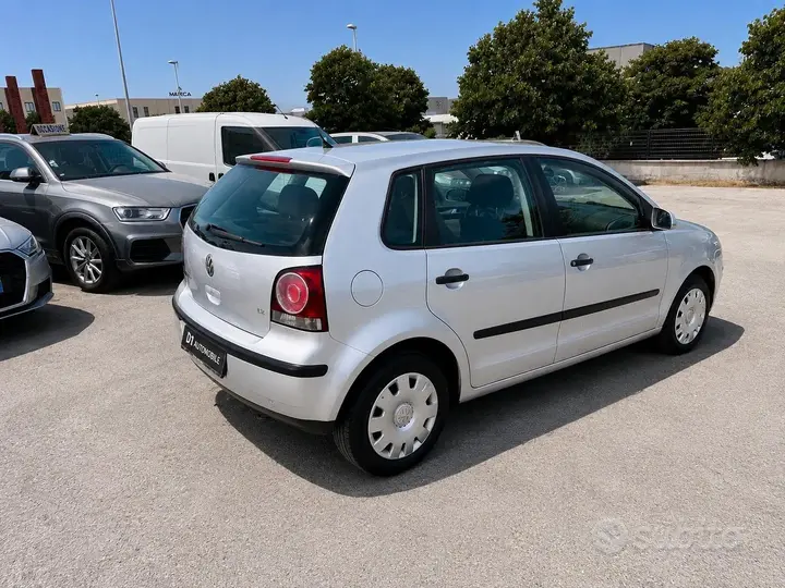 Volkswagen Polo 2008 photo 4
