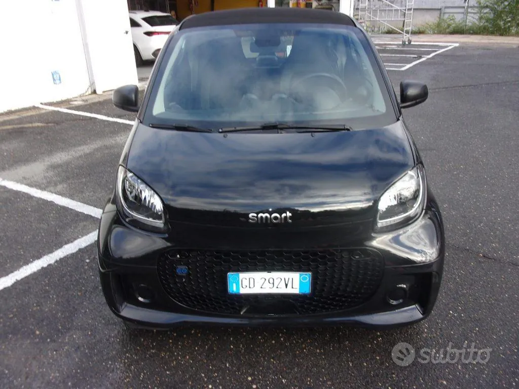 Smart Fortwo 2021 photo 2