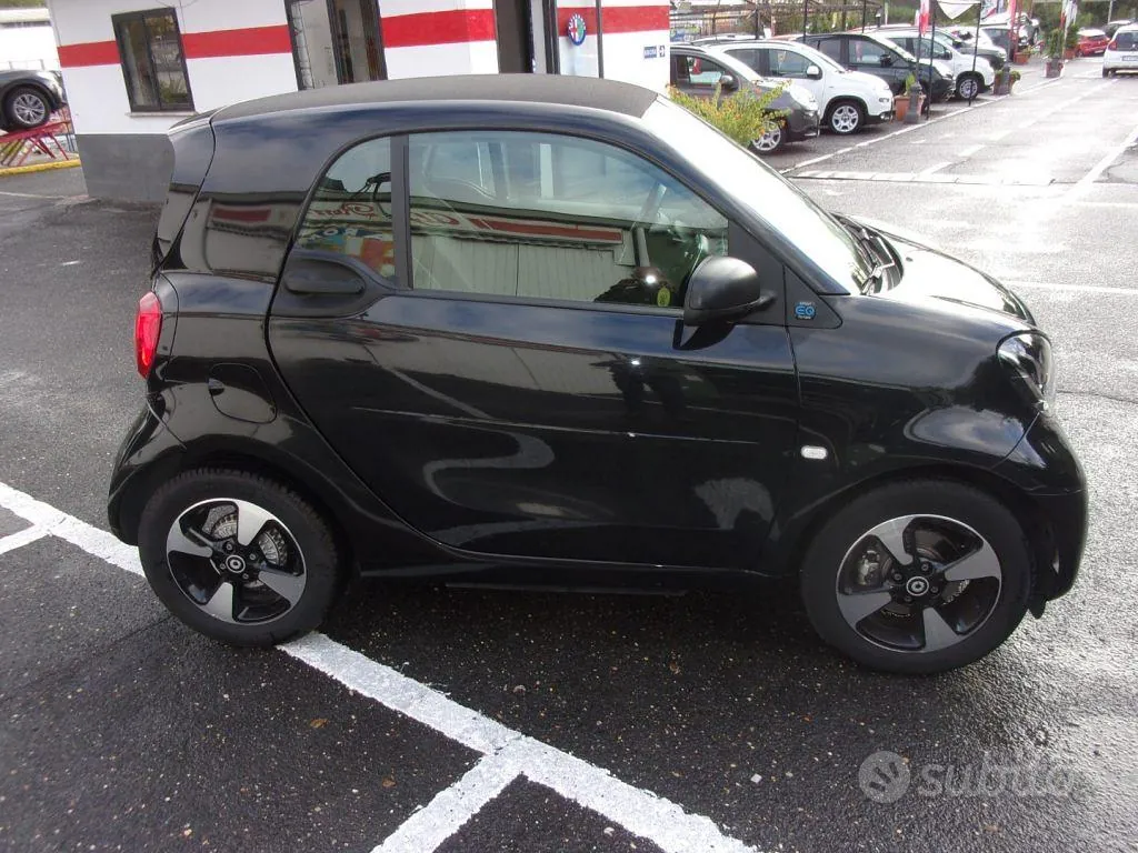 Smart Fortwo 2021 photo 4
