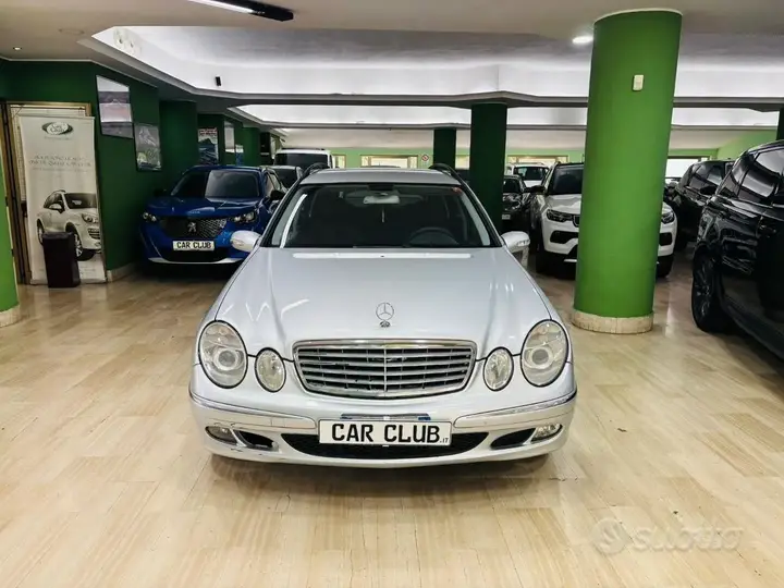 Mercedes-Benz E-Class 2006 photo 2