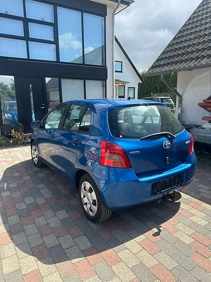 Toyota Yaris 2006 photo 2