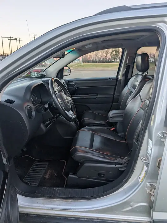 Jeep Compass 2011 photo 5