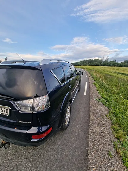 Mitsubishi Outlander 2010 photo 4