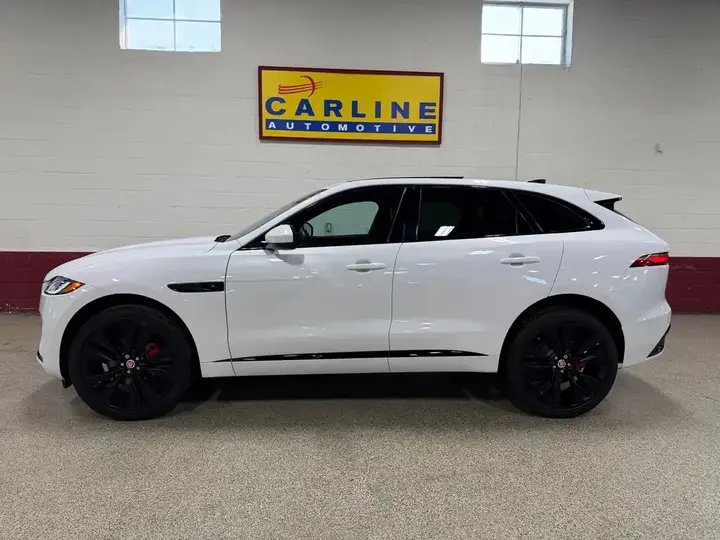 Jaguar F-Pace 2023 photo 2