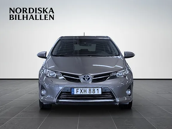 Toyota Auris 2015 photo 2