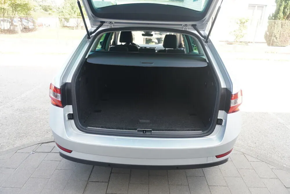 Skoda Superb 2022 photo 3