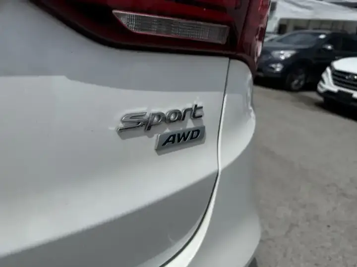 Hyundai Santa Fe 2018 photo 2