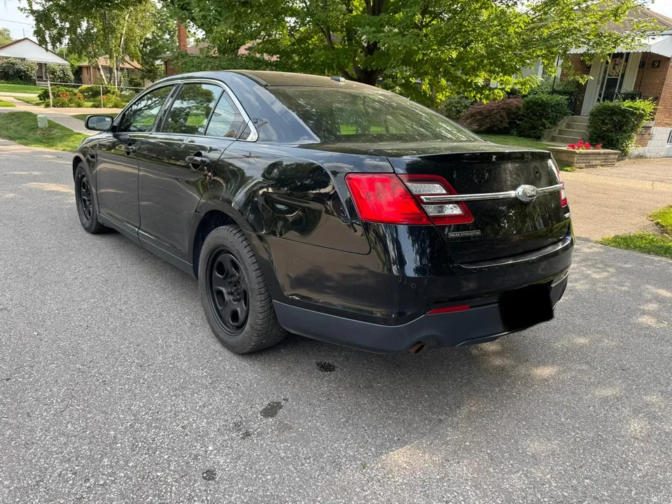 Ford Taurus 2017 photo 4