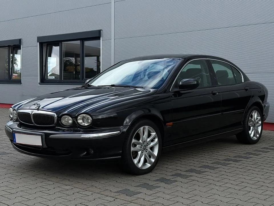 Jaguar X-Type