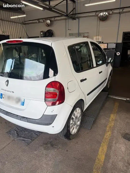Renault Modus 2012 photo 2