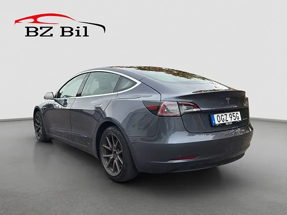 Tesla Model 3 2020 photo 3