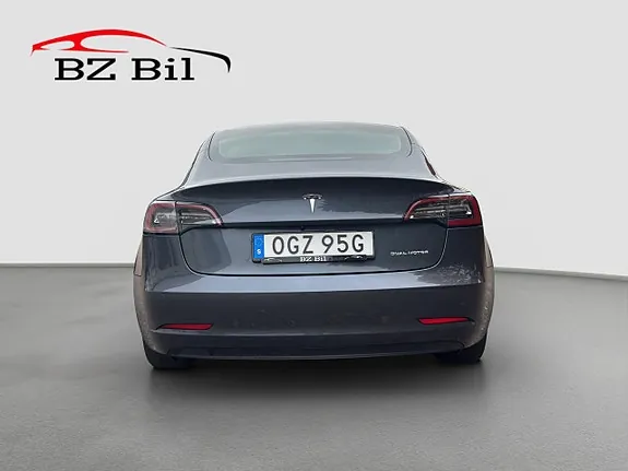 Tesla Model 3 2020 photo 4