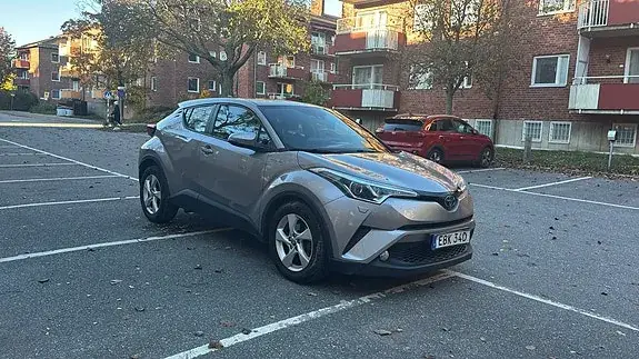 Toyota C-Hr 2019 photo 2