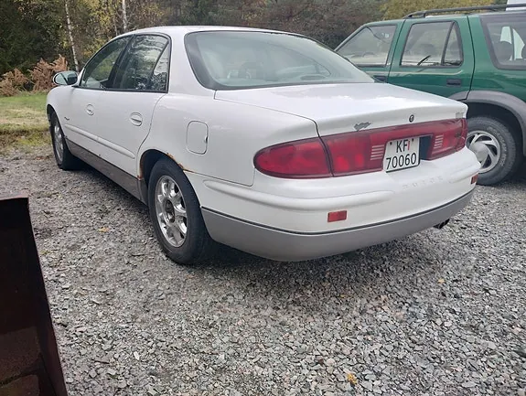 Buick Regal 1998 photo 3