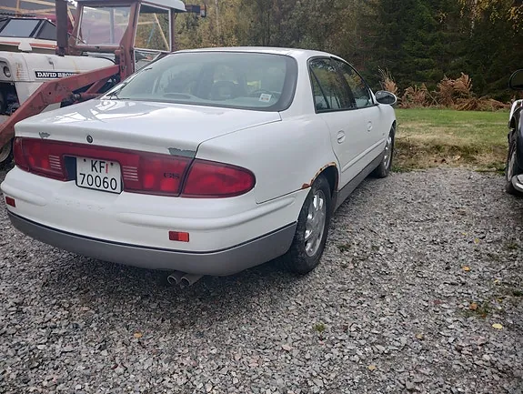 Buick Regal 1998 photo 4