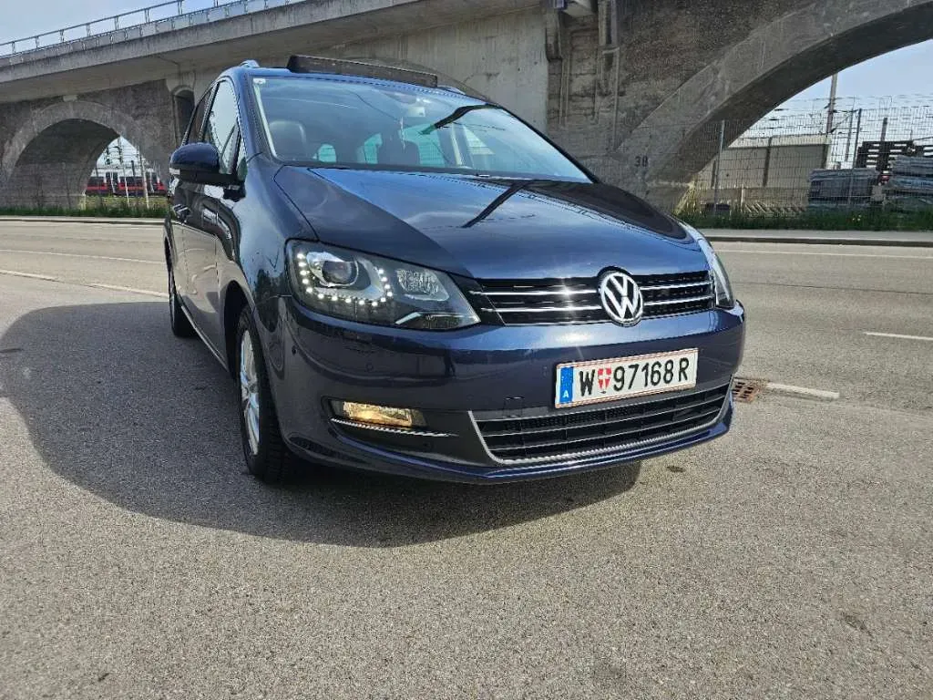 Volkswagen Sharan 2012 photo 3