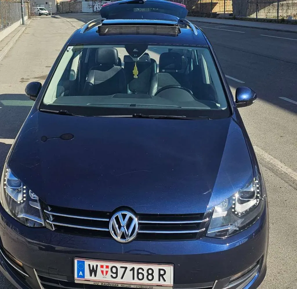 Volkswagen Sharan 2012 photo 2