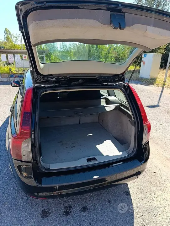 Volvo V50 2012 photo 5