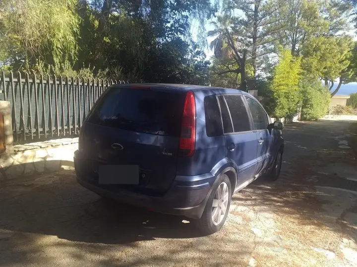 Ford Fusion 2005 photo 2
